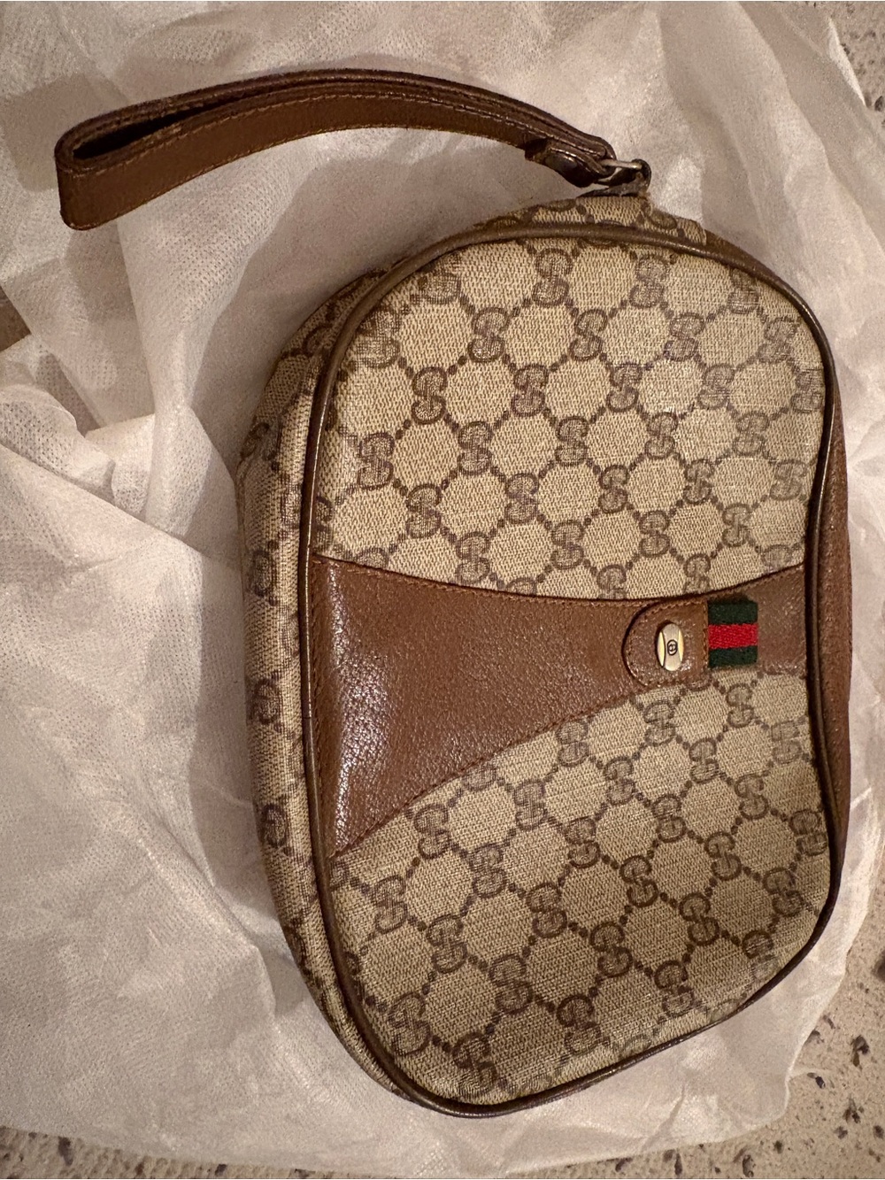 Preloved vintage GG Supreme clutch project